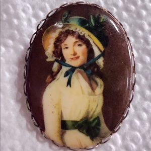 Vtge Victorian Style Cameo Brooch
